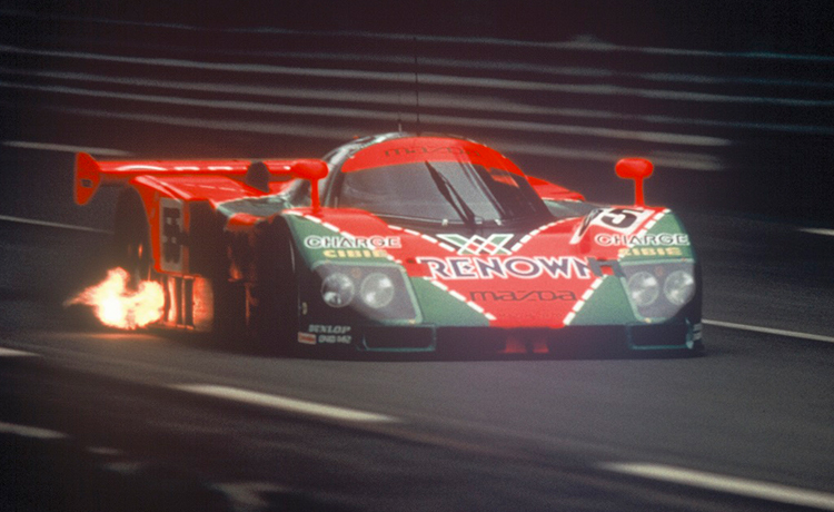 Equipped with a matured 4-rotor engine, Mazda 767B finally wins the pennant of Le Mans (1991)