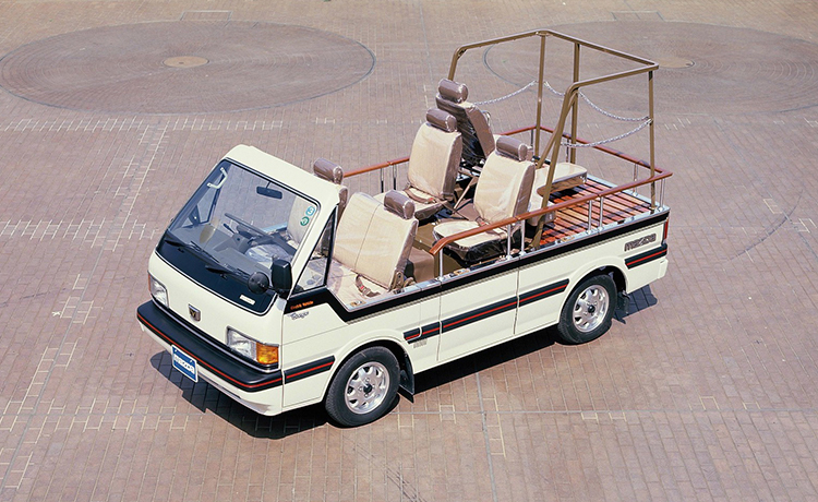 Mazda EX-7, used as a marathon broadcasting vehicle (1985)