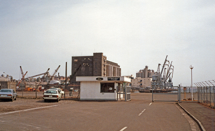 Construction site for Mazda R&D Center Yokohama, where Ford’s assembly plant once stood in Japan (1984)