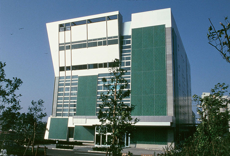 Expansion of R&D building (1990)