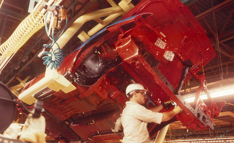 Assembly line at MMUC (1987)